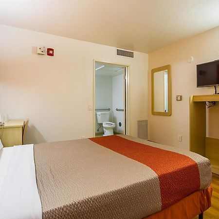 Motel 6 Mesa North Eksteriør bilde