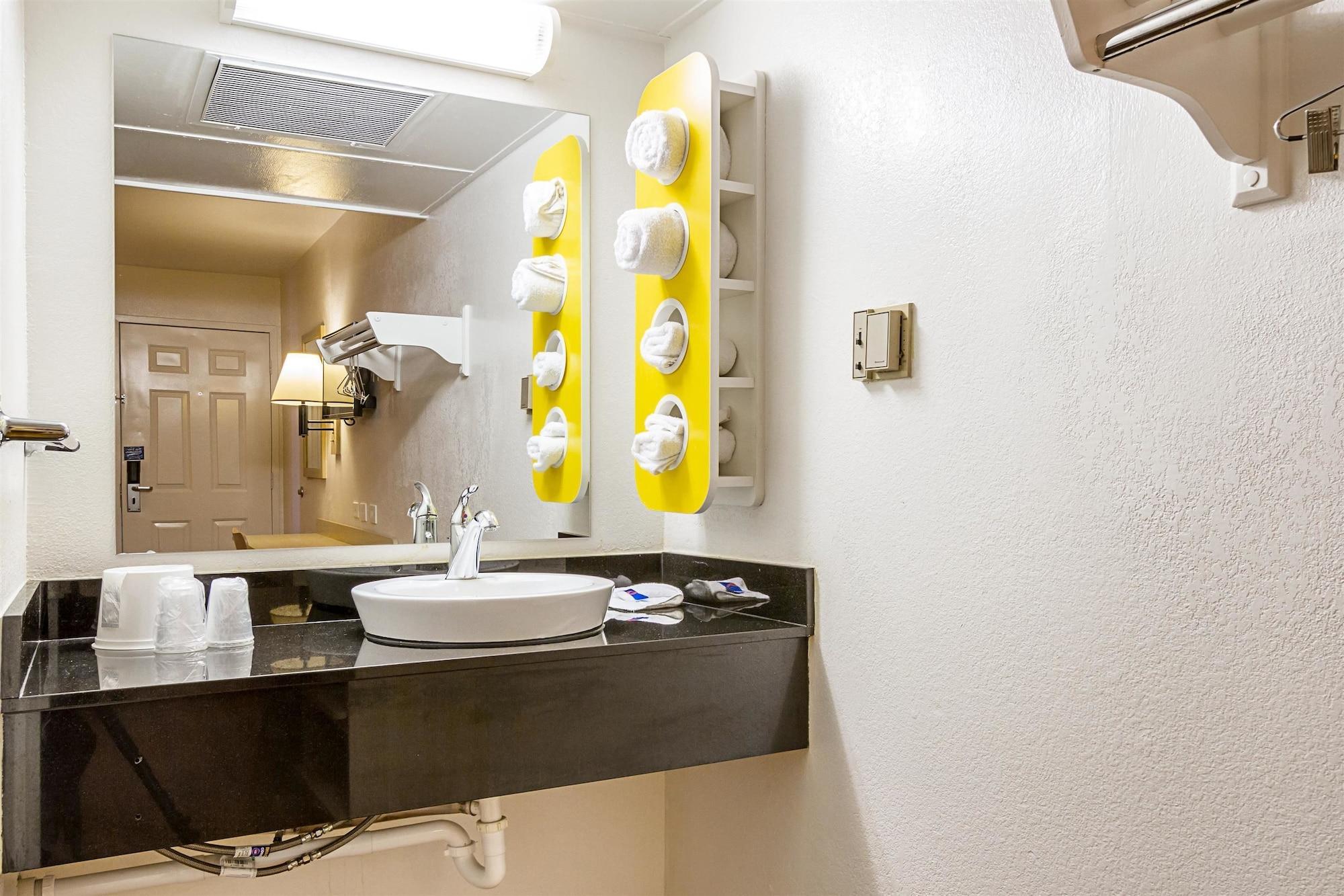 Motel 6 Mesa North Eksteriør bilde