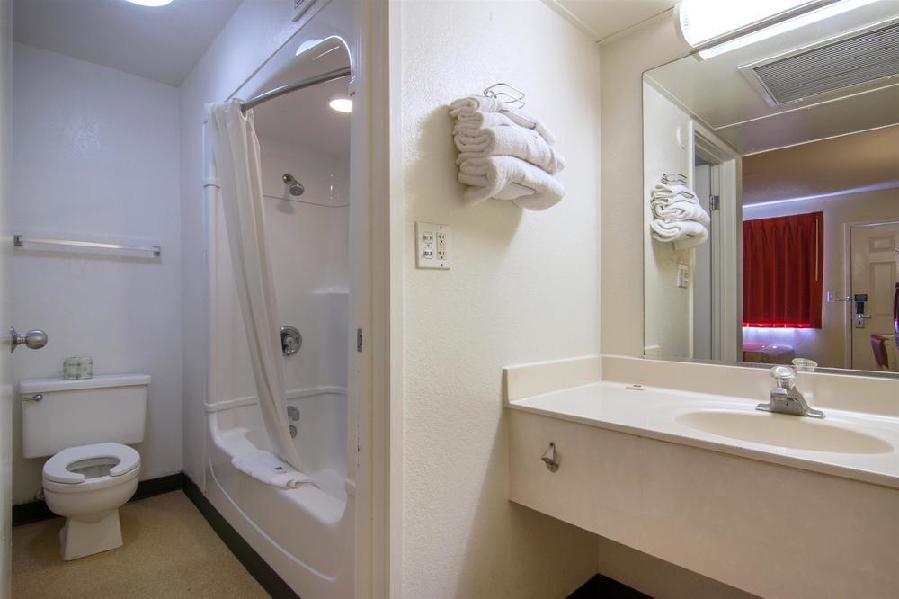 Motel 6 Mesa North Eksteriør bilde