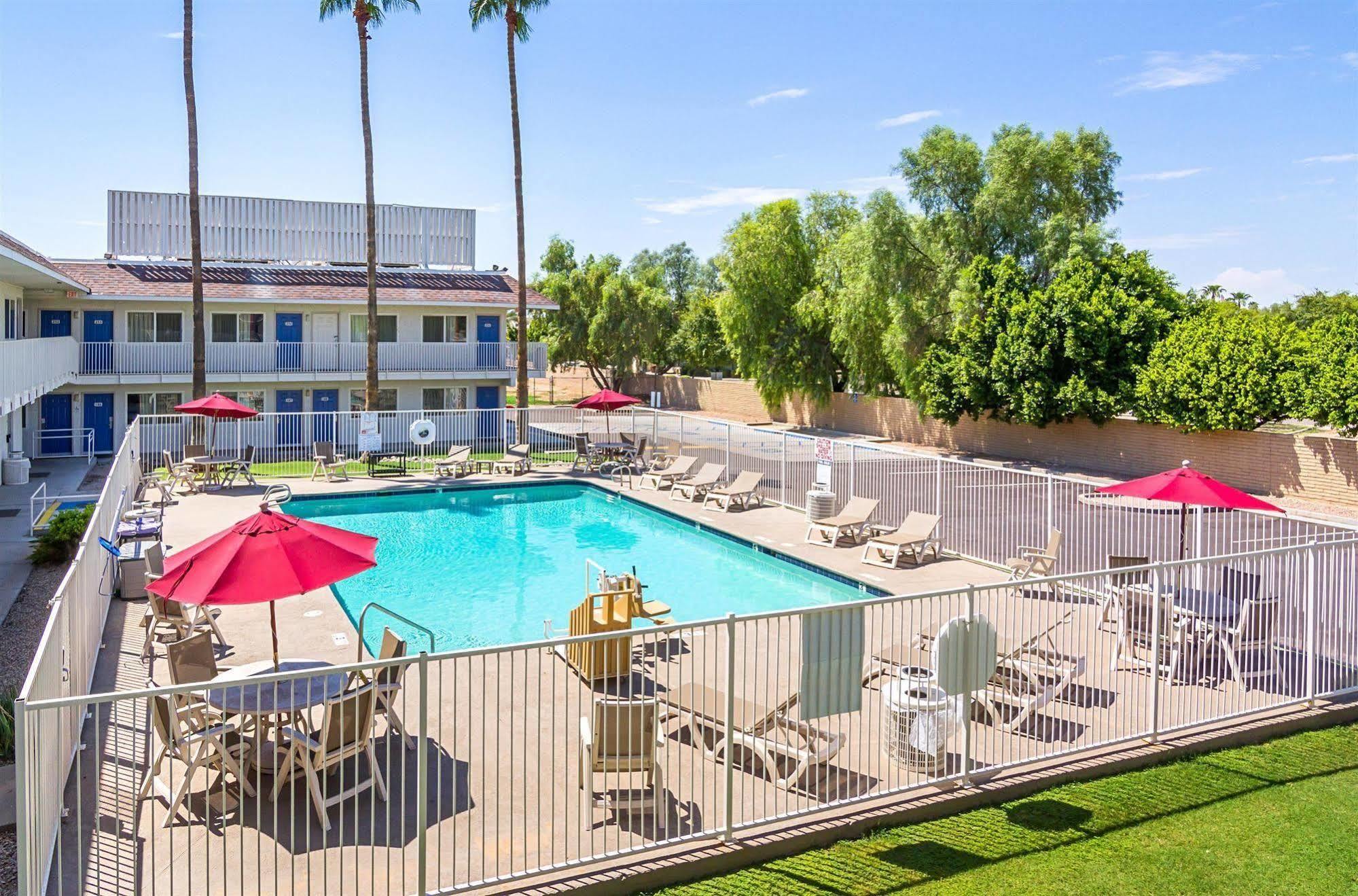 Motel 6 Mesa North Eksteriør bilde