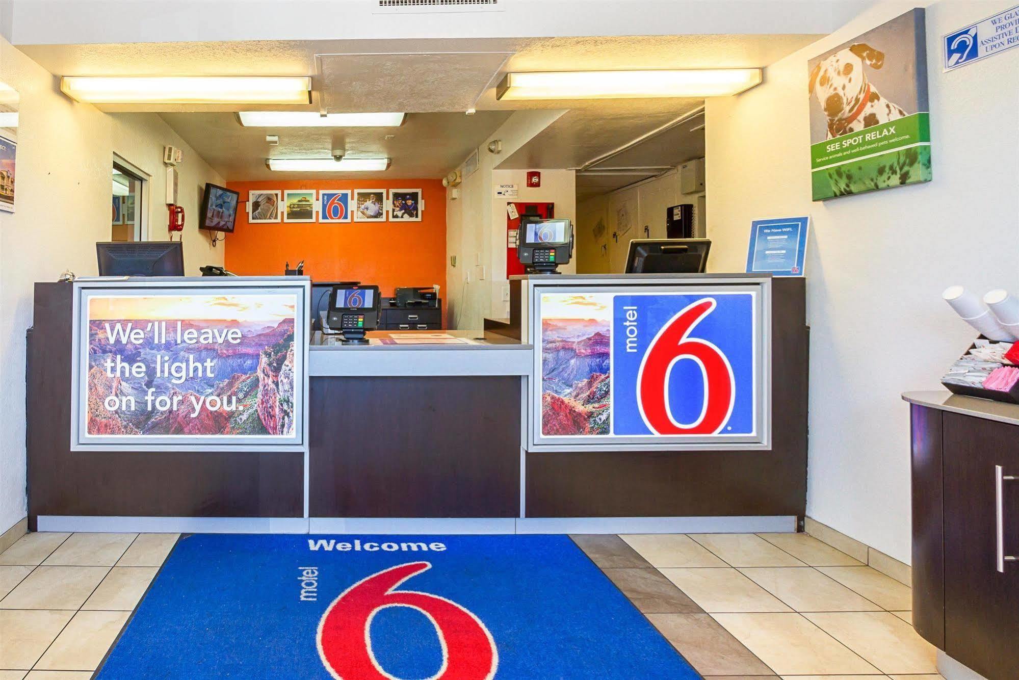 Motel 6 Mesa North Eksteriør bilde