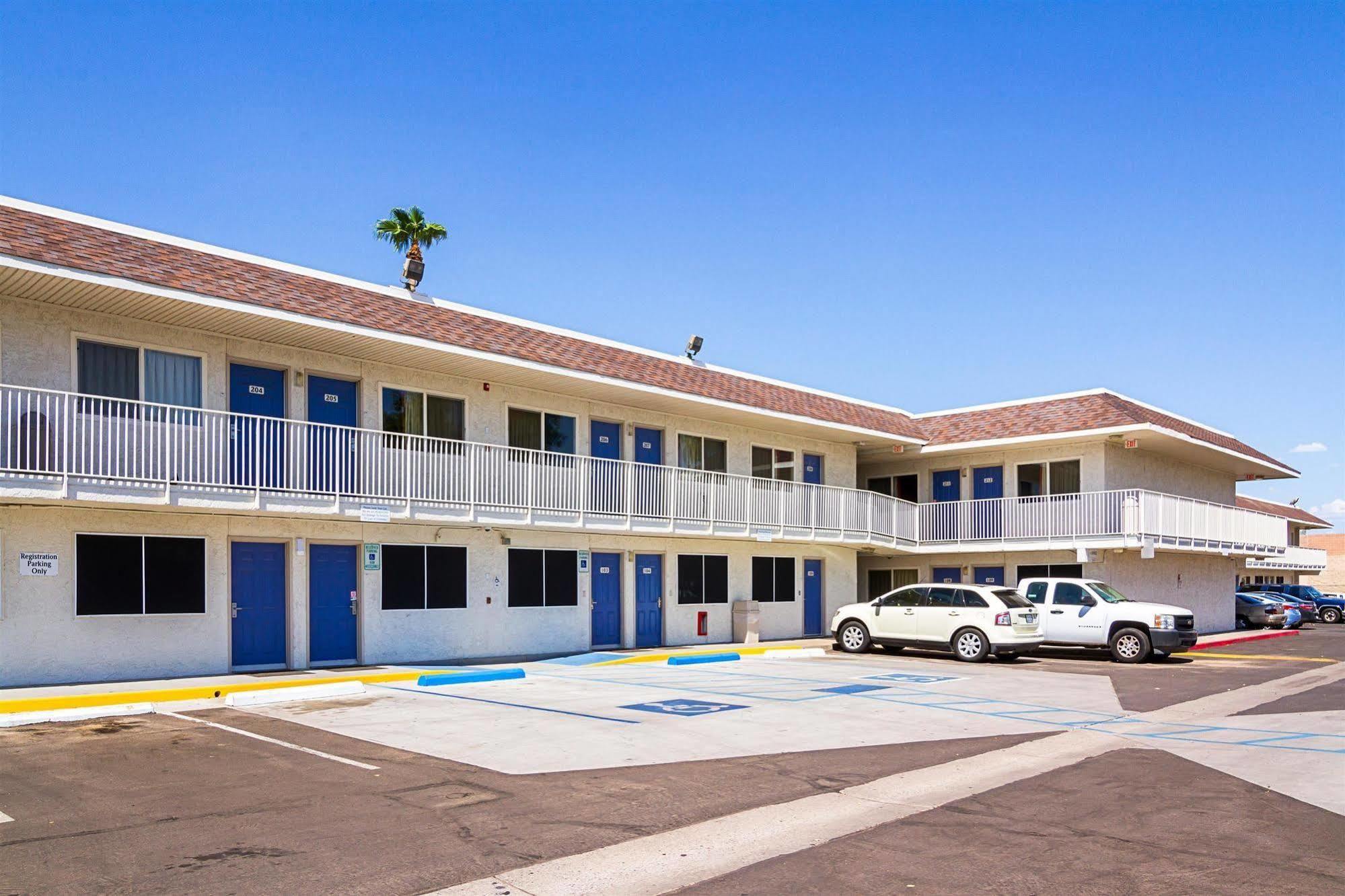 Motel 6 Mesa North Eksteriør bilde