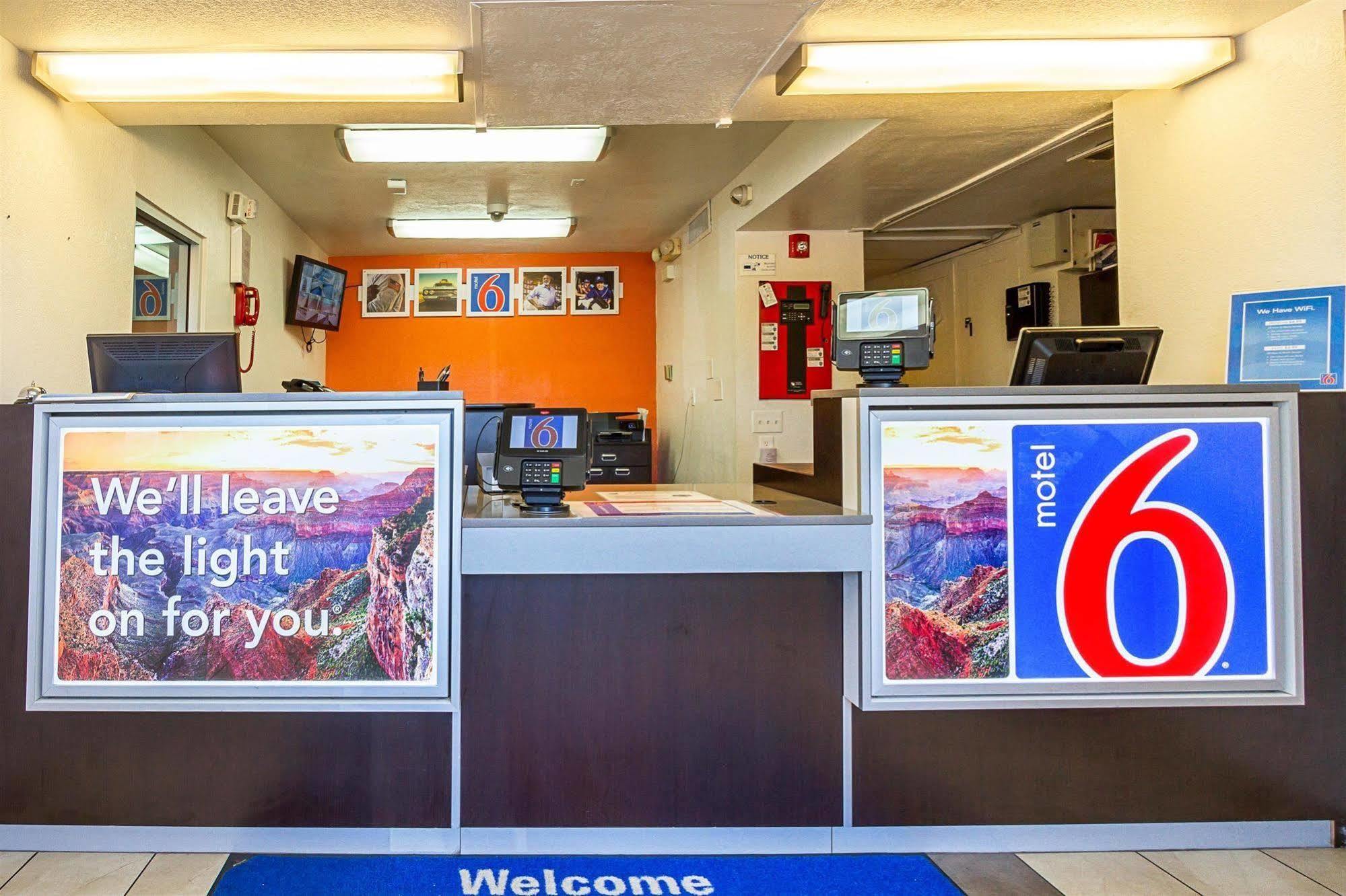 Motel 6 Mesa North Eksteriør bilde