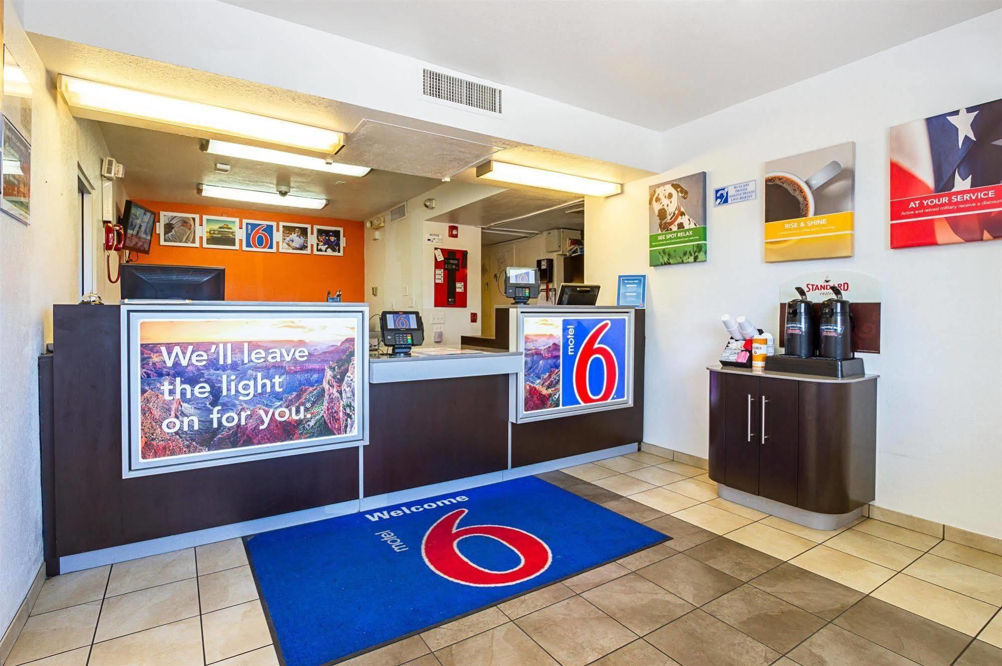 Motel 6 Mesa North Eksteriør bilde